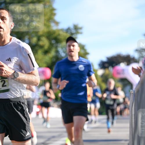 07.09.2025 - BARMER Alsterlauf Dr. Thomas Lammeyer http://msf.ph/oto/8707192 07.09.2025 09:26:48 Laufen 12 meine-sportfotos.de