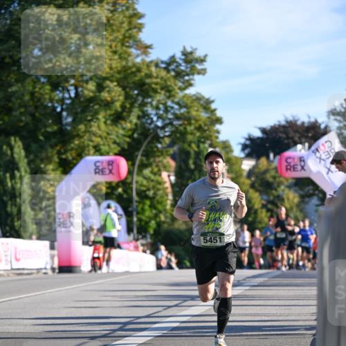 07.09.2025 - BARMER Alsterlauf Dr. Thomas Lammeyer http://msf.ph/oto/8707218 07.09.2025 09:26:53 Laufen 5451 meine-sportfotos.de