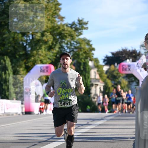 07.09.2025 - BARMER Alsterlauf Dr. Thomas Lammeyer http://msf.ph/oto/8707221 07.09.2025 09:26:54 Laufen 19, 5451 meine-sportfotos.de