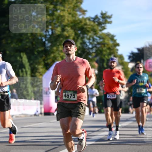 07.09.2025 - BARMER Alsterlauf Dr. Thomas Lammeyer http://msf.ph/oto/8707258 07.09.2025 09:27:06 Laufen 4575, 5798, 2742 meine-sportfotos.de