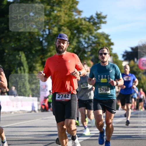 07.09.2025 - BARMER Alsterlauf Dr. Thomas Lammeyer http://msf.ph/oto/8707267 07.09.2025 09:27:07 Laufen 2742, 2025, 5798 meine-sportfotos.de