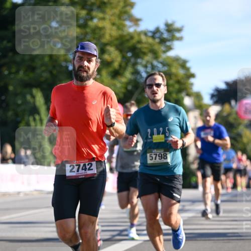 07.09.2025 - BARMER Alsterlauf Dr. Thomas Lammeyer http://msf.ph/oto/8707268 07.09.2025 09:27:08 Laufen 2742, 2025, 5798 meine-sportfotos.de