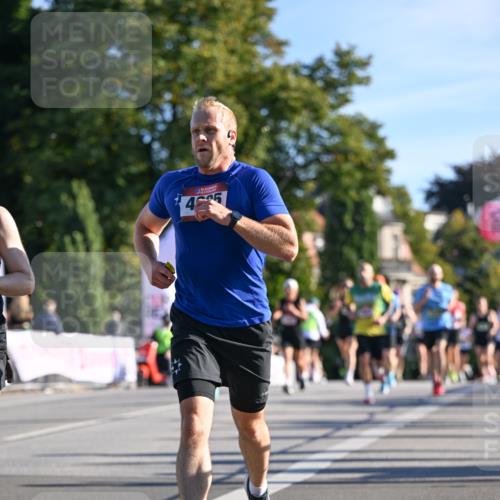 07.09.2025 - BARMER Alsterlauf Dr. Thomas Lammeyer http://msf.ph/oto/8707282 07.09.2025 09:27:10 Laufen 45 meine-sportfotos.de