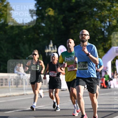 07.09.2025 - BARMER Alsterlauf Dr. Thomas Lammeyer http://msf.ph/oto/8707306 07.09.2025 09:27:15 Laufen 4885, 4732, 295, 3596 meine-sportfotos.de
