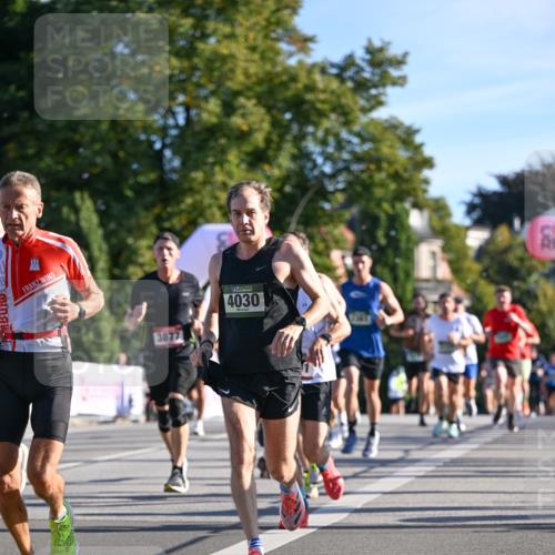 07.09.2025 - BARMER Alsterlauf Dr. Thomas Lammeyer http://msf.ph/oto/8707327 07.09.2025 09:27:19 Laufen 3877, 4030 meine-sportfotos.de