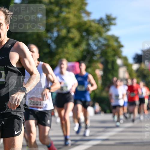07.09.2025 - BARMER Alsterlauf Dr. Thomas Lammeyer http://msf.ph/oto/8707335 07.09.2025 09:27:20 Laufen 2601 meine-sportfotos.de