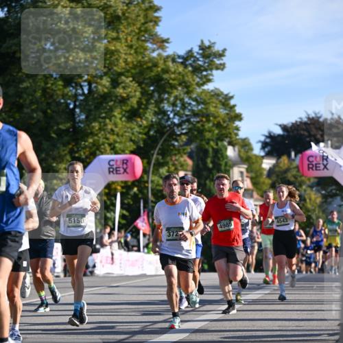 07.09.2025 - BARMER Alsterlauf Dr. Thomas Lammeyer http://msf.ph/oto/8707345 07.09.2025 09:27:22 Laufen 5150, 4985, 4543, 372, 54 meine-sportfotos.de