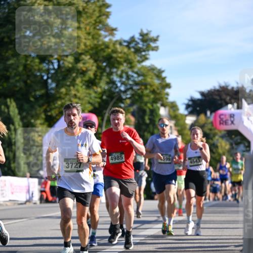 07.09.2025 - BARMER Alsterlauf Dr. Thomas Lammeyer http://msf.ph/oto/8707353 07.09.2025 09:27:23 Laufen 4985, 3727, 599, 4543, 54 meine-sportfotos.de