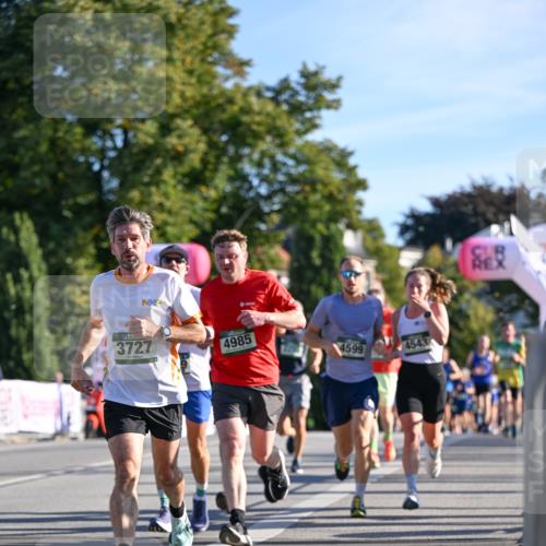 07.09.2025 - BARMER Alsterlauf Dr. Thomas Lammeyer http://msf.ph/oto/8707354 07.09.2025 09:27:23 Laufen 3727, 4985, 4599, 4543, 5 meine-sportfotos.de