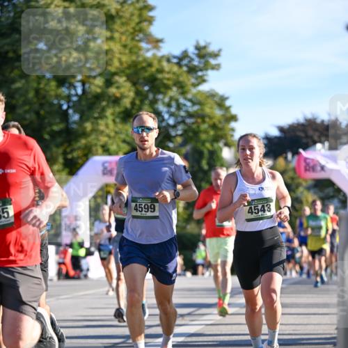 07.09.2025 - BARMER Alsterlauf Dr. Thomas Lammeyer http://msf.ph/oto/8707361 07.09.2025 09:27:25 Laufen 35, 533, 4599, 4543 meine-sportfotos.de