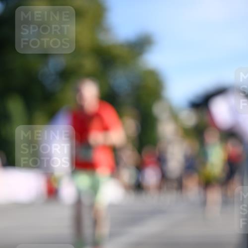07.09.2025 - BARMER Alsterlauf Dr. Thomas Lammeyer http://msf.ph/oto/8707375 07.09.2025 09:27:27 Laufen  meine-sportfotos.de