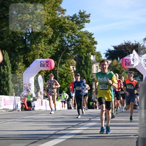 07.09.2025 - BARMER Alsterlauf Dr. Thomas Lammeyer http://msf.ph/oto/8707376 07.09.2025 09:27:29 Laufen 5966, 6262, 5500, 4228, 554 meine-sportfotos.de