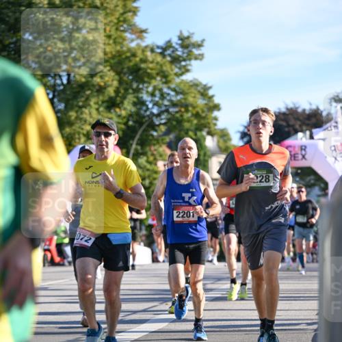07.09.2025 - BARMER Alsterlauf Dr. Thomas Lammeyer http://msf.ph/oto/8707392 07.09.2025 09:27:32 Laufen 072, 2201, 228 meine-sportfotos.de