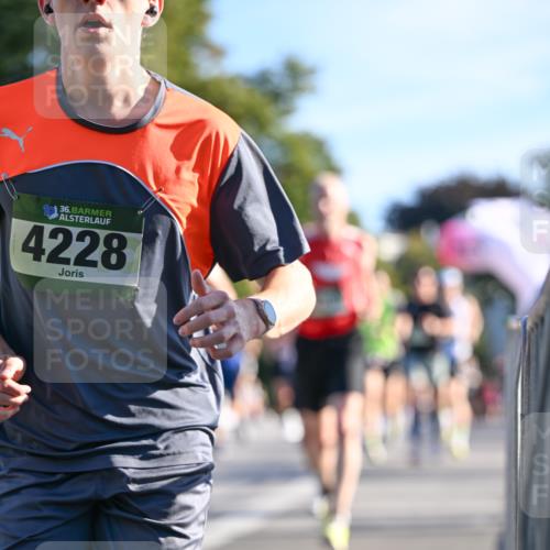 07.09.2025 - BARMER Alsterlauf Dr. Thomas Lammeyer http://msf.ph/oto/8707403 07.09.2025 09:27:34 Laufen 36, 4228 meine-sportfotos.de
