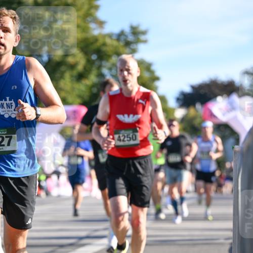 07.09.2025 - BARMER Alsterlauf Dr. Thomas Lammeyer http://msf.ph/oto/8707407 07.09.2025 09:27:34 Laufen 2010, 27, 4250 meine-sportfotos.de