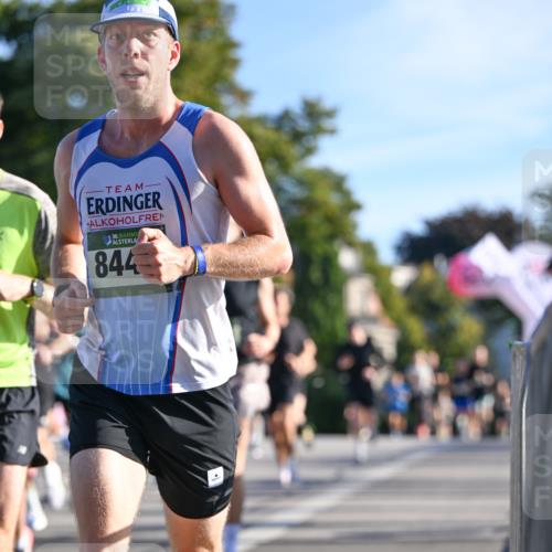 07.09.2025 - BARMER Alsterlauf Dr. Thomas Lammeyer http://msf.ph/oto/8707425 07.09.2025 09:27:38 Laufen 844 meine-sportfotos.de