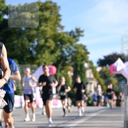07.09.2025 - BARMER Alsterlauf Dr. Thomas Lammeyer http://msf.ph/oto/8707429 07.09.2025 09:27:40 Laufen  meine-sportfotos.de