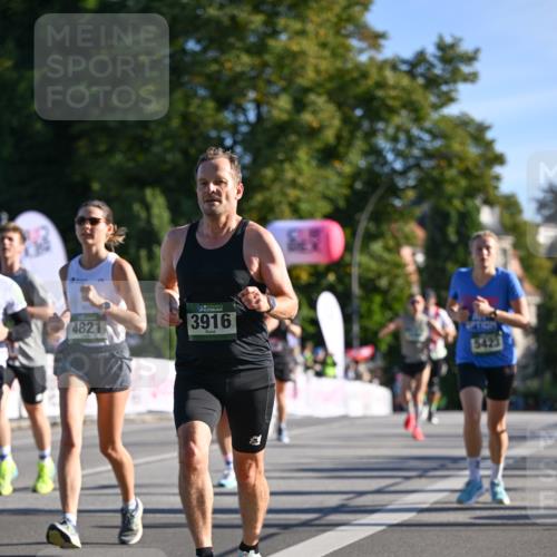 07.09.2025 - BARMER Alsterlauf Dr. Thomas Lammeyer http://msf.ph/oto/8707486 07.09.2025 09:27:54 Laufen 4821, 3916, 5423 meine-sportfotos.de