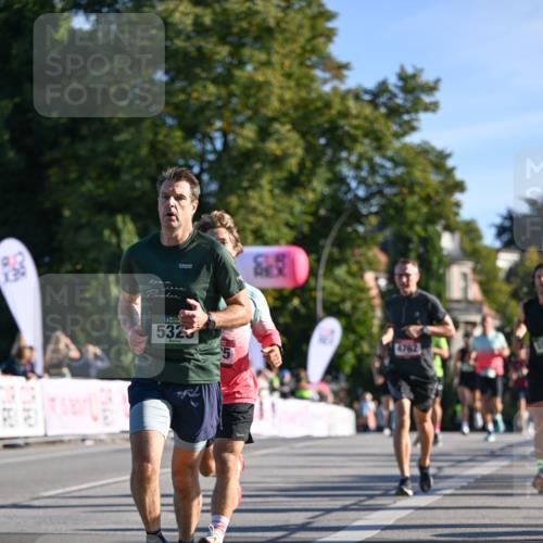 07.09.2025 - BARMER Alsterlauf Dr. Thomas Lammeyer http://msf.ph/oto/8707527 07.09.2025 09:28:02 Laufen 5325, 4762 meine-sportfotos.de