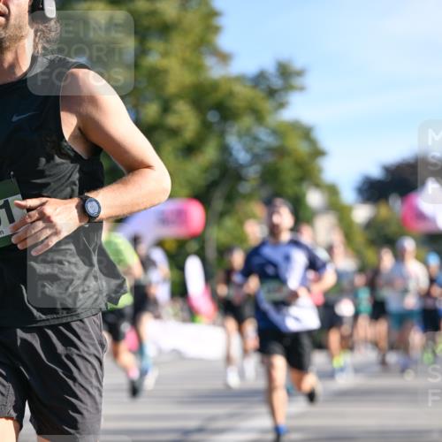 07.09.2025 - BARMER Alsterlauf Dr. Thomas Lammeyer http://msf.ph/oto/8707544 07.09.2025 09:28:05 Laufen  meine-sportfotos.de
