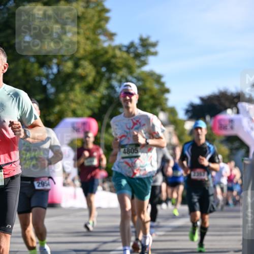 07.09.2025 - BARMER Alsterlauf Dr. Thomas Lammeyer http://msf.ph/oto/8707566 07.09.2025 09:28:09 Laufen 2954, 4805 meine-sportfotos.de