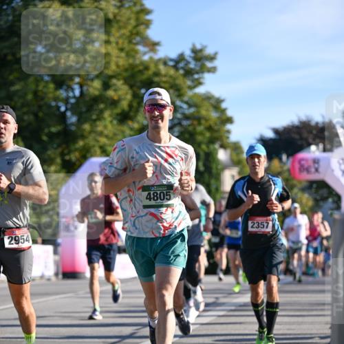 07.09.2025 - BARMER Alsterlauf Dr. Thomas Lammeyer http://msf.ph/oto/8707568 07.09.2025 09:28:10 Laufen 2954, 4805, 2357 meine-sportfotos.de
