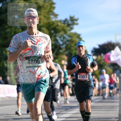 07.09.2025 - BARMER Alsterlauf Dr. Thomas Lammeyer http://msf.ph/oto/8707573 07.09.2025 09:28:10 Laufen 36, 4805, 2357 meine-sportfotos.de