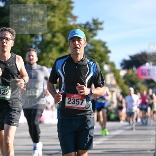 07.09.2025 - BARMER Alsterlauf Dr. Thomas Lammeyer http://msf.ph/oto/8707577 07.09.2025 09:28:11 Laufen 322, 3275, 136, 2357 meine-sportfotos.de