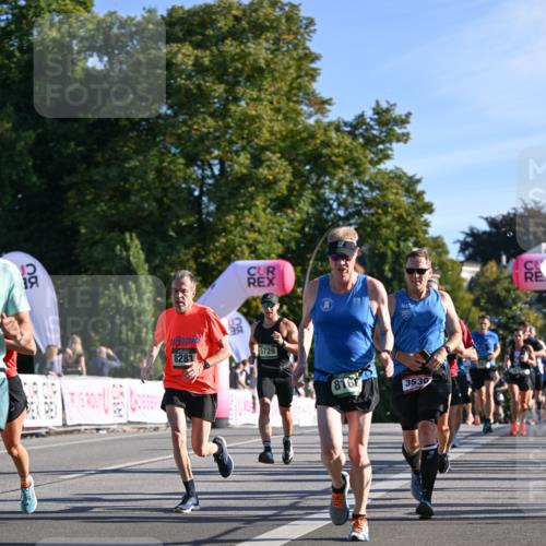 07.09.2025 - BARMER Alsterlauf Dr. Thomas Lammeyer http://msf.ph/oto/8707629 07.09.2025 09:28:24 Laufen 8281, 5729, 816, 3530 meine-sportfotos.de