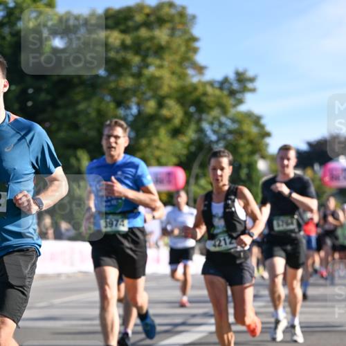07.09.2025 - BARMER Alsterlauf Dr. Thomas Lammeyer http://msf.ph/oto/8707655 07.09.2025 09:28:29 Laufen 3974, 5764, 4212 meine-sportfotos.de