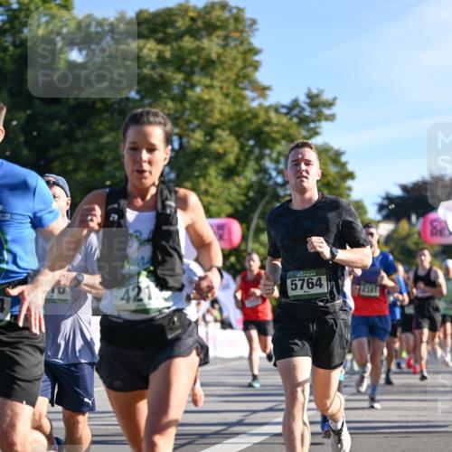 07.09.2025 - BARMER Alsterlauf Dr. Thomas Lammeyer http://msf.ph/oto/8707659 07.09.2025 09:28:30 Laufen 421, 5764 meine-sportfotos.de