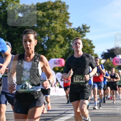 07.09.2025 - BARMER Alsterlauf Dr. Thomas Lammeyer http://msf.ph/oto/8707660 07.09.2025 09:28:30 Laufen 5764, 421 meine-sportfotos.de