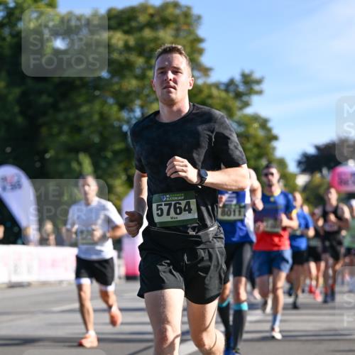 07.09.2025 - BARMER Alsterlauf Dr. Thomas Lammeyer http://msf.ph/oto/8707664 07.09.2025 09:28:31 Laufen 1036, 5764, 8011 meine-sportfotos.de