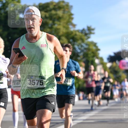 07.09.2025 - BARMER Alsterlauf Dr. Thomas Lammeyer http://msf.ph/oto/8707700 07.09.2025 09:28:37 Laufen 40, 36, 3575, 249 meine-sportfotos.de