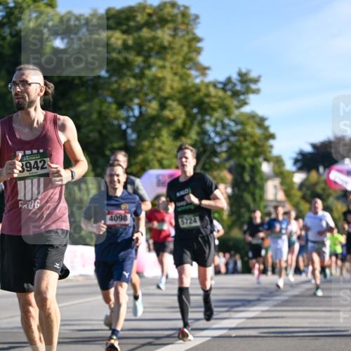 07.09.2025 - BARMER Alsterlauf Dr. Thomas Lammeyer http://msf.ph/oto/8707722 07.09.2025 09:28:41 Laufen 3942, 4098, 5724, 54 meine-sportfotos.de