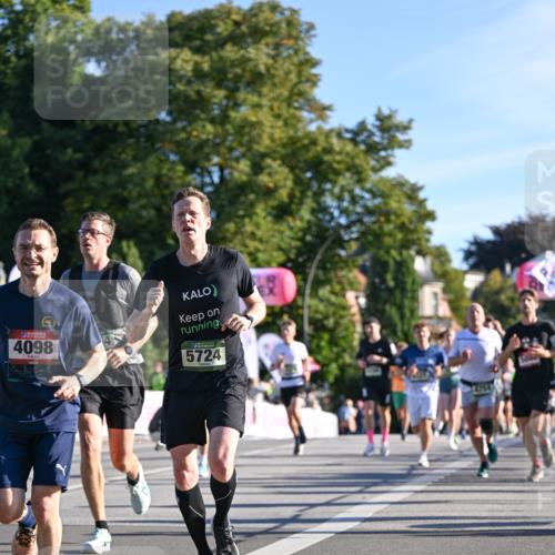 07.09.2025 - BARMER Alsterlauf Dr. Thomas Lammeyer http://msf.ph/oto/8707727 07.09.2025 09:28:42 Laufen 4098, 5724 meine-sportfotos.de