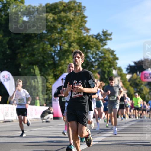 07.09.2025 - BARMER Alsterlauf Dr. Thomas Lammeyer http://msf.ph/oto/8707742 07.09.2025 09:28:44 Laufen 5044, 15412, 59 meine-sportfotos.de