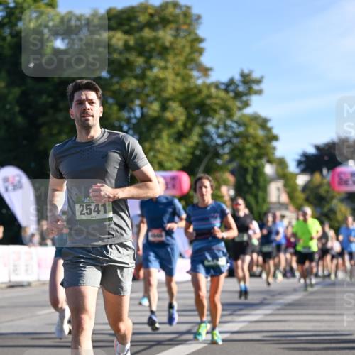 07.09.2025 - BARMER Alsterlauf Dr. Thomas Lammeyer http://msf.ph/oto/8707760 07.09.2025 09:28:47 Laufen 2541 meine-sportfotos.de