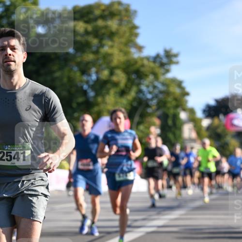 07.09.2025 - BARMER Alsterlauf Dr. Thomas Lammeyer http://msf.ph/oto/8707764 07.09.2025 09:28:48 Laufen 36, 2541, 54 meine-sportfotos.de