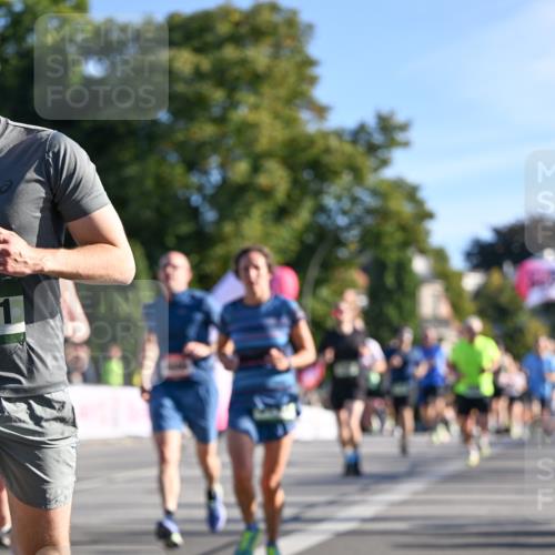 07.09.2025 - BARMER Alsterlauf Dr. Thomas Lammeyer http://msf.ph/oto/8707765 07.09.2025 09:28:48 Laufen  meine-sportfotos.de