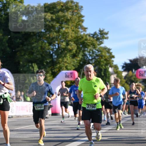 07.09.2025 - BARMER Alsterlauf Dr. Thomas Lammeyer http://msf.ph/oto/8707790 07.09.2025 09:28:52 Laufen 5340, 2790 meine-sportfotos.de