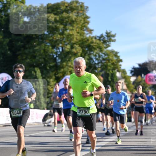 07.09.2025 - BARMER Alsterlauf Dr. Thomas Lammeyer http://msf.ph/oto/8707793 07.09.2025 09:28:52 Laufen 5340, 2790 meine-sportfotos.de