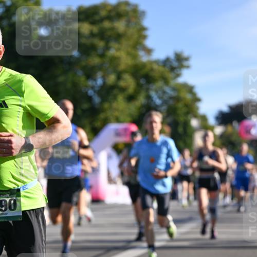 07.09.2025 - BARMER Alsterlauf Dr. Thomas Lammeyer http://msf.ph/oto/8707802 07.09.2025 09:28:54 Laufen 90, 444 meine-sportfotos.de