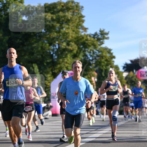 07.09.2025 - BARMER Alsterlauf Dr. Thomas Lammeyer http://msf.ph/oto/8707804 07.09.2025 09:28:54 Laufen 4524, 52937 meine-sportfotos.de