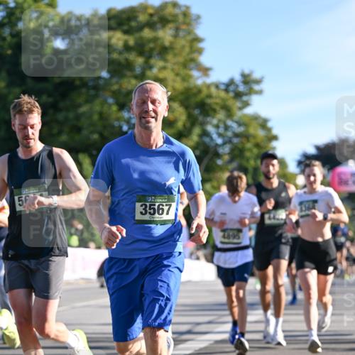 07.09.2025 - BARMER Alsterlauf Dr. Thomas Lammeyer http://msf.ph/oto/8707834 07.09.2025 09:29:00 Laufen 56, 36, 3567, 4895, 54 meine-sportfotos.de