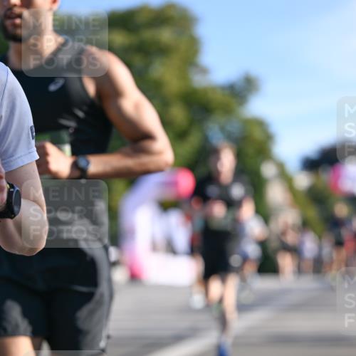 07.09.2025 - BARMER Alsterlauf Dr. Thomas Lammeyer http://msf.ph/oto/8707852 07.09.2025 09:29:02 Laufen  meine-sportfotos.de