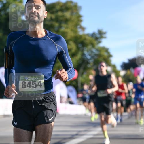 07.09.2025 - BARMER Alsterlauf Dr. Thomas Lammeyer http://msf.ph/oto/8707894 07.09.2025 09:29:09 Laufen 36, 8454, 444 meine-sportfotos.de