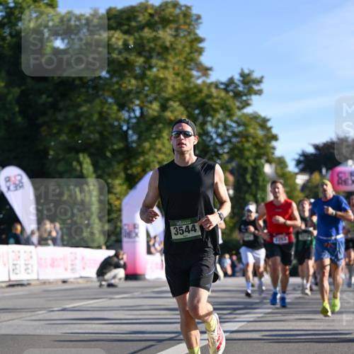 07.09.2025 - BARMER Alsterlauf Dr. Thomas Lammeyer http://msf.ph/oto/8707898 07.09.2025 09:29:10 Laufen 3544 meine-sportfotos.de