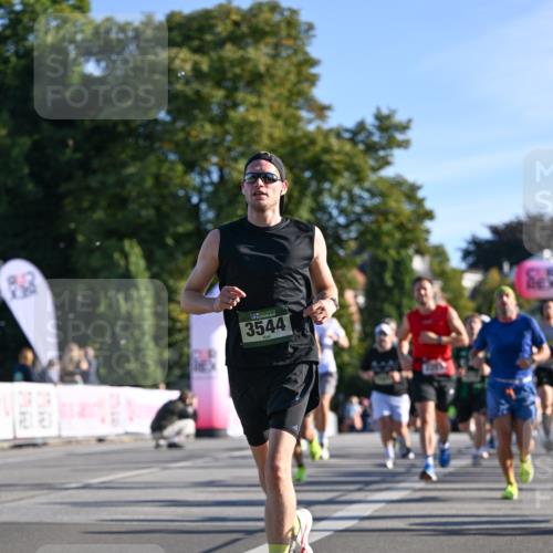 07.09.2025 - BARMER Alsterlauf Dr. Thomas Lammeyer http://msf.ph/oto/8707899 07.09.2025 09:29:10 Laufen 3544 meine-sportfotos.de