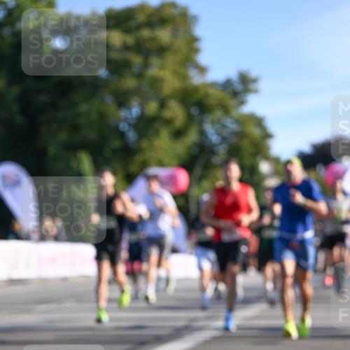 07.09.2025 - BARMER Alsterlauf Dr. Thomas Lammeyer http://msf.ph/oto/8707907 07.09.2025 09:29:11 Laufen  meine-sportfotos.de